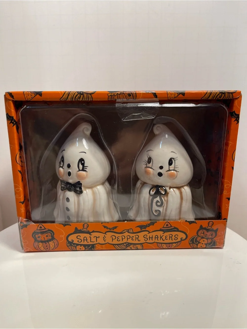 Johanna Parker 2026 Mr & Mrs Ghost Salt & Pepper Shaker Set - NWT **